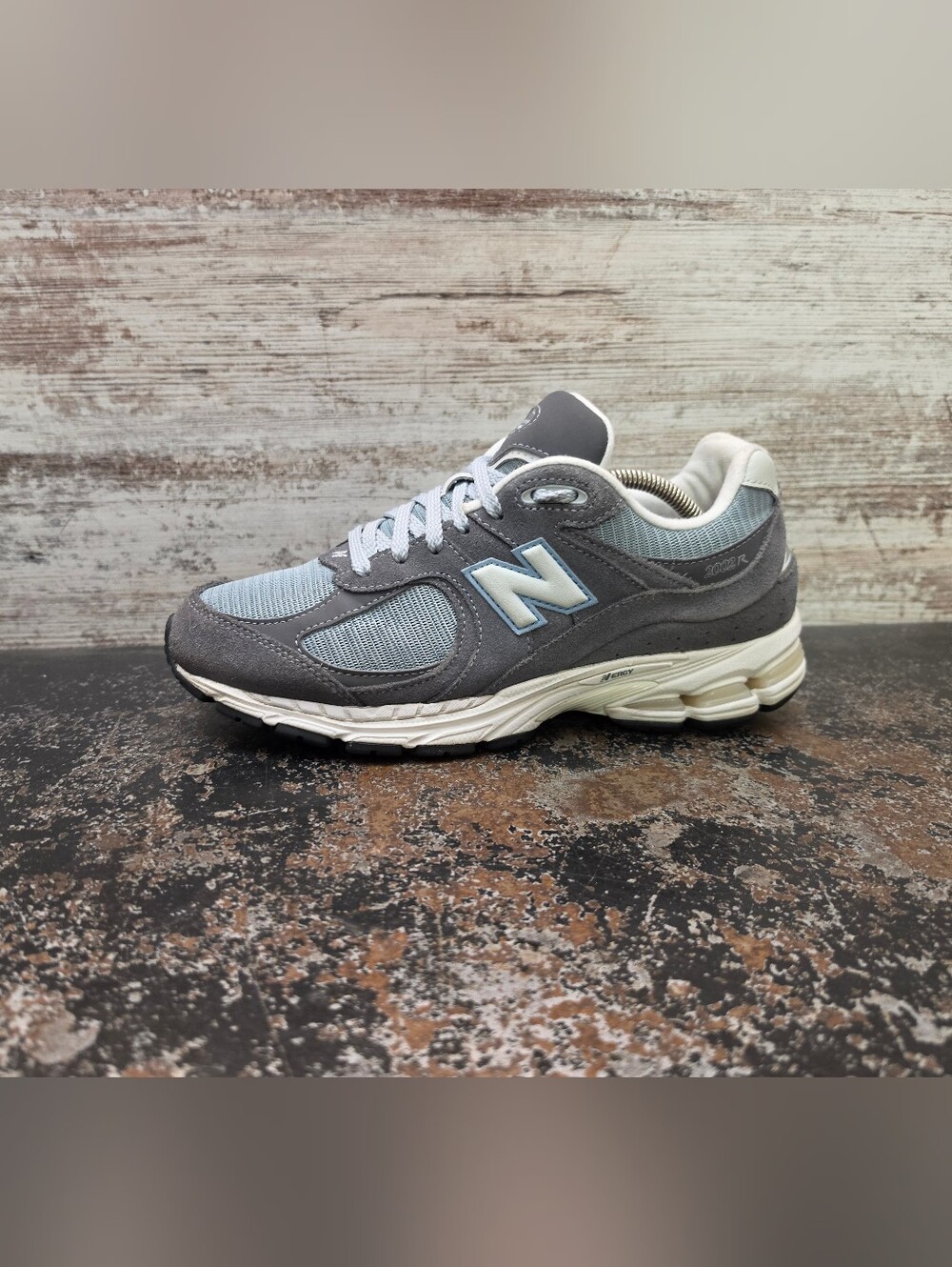 Mens New Balance 2002 R Running Shoes Sz 9.5 D Used M2002RFB Gray Suede